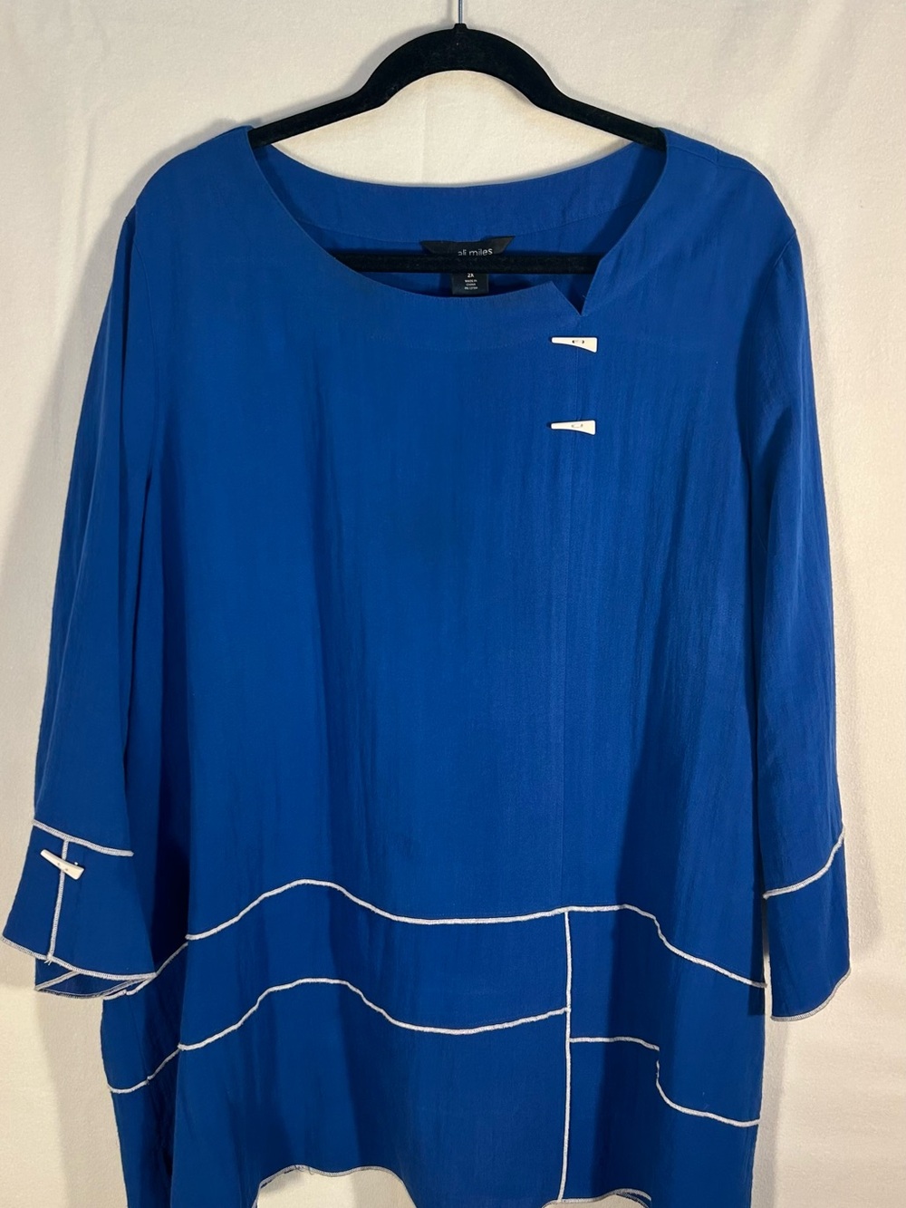 Ali Miles Cobalt Blue Tunic with White Piped Trim
